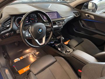 BMW 118 d Sport Line *LED*PDC*CARPLAY*TOUCH*SHZ*TEMP