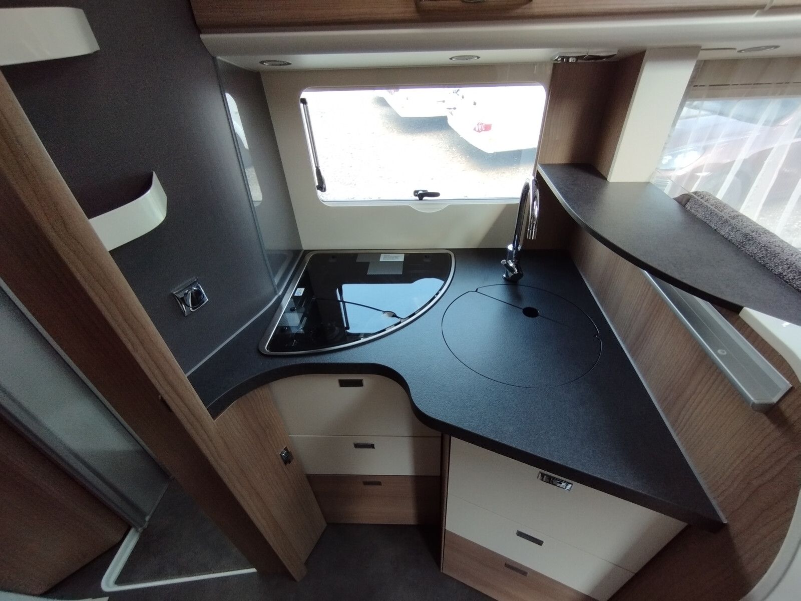 Fahrzeugabbildung Malibu T 450 RB LE comfort Dachklimaanlage geschenkt