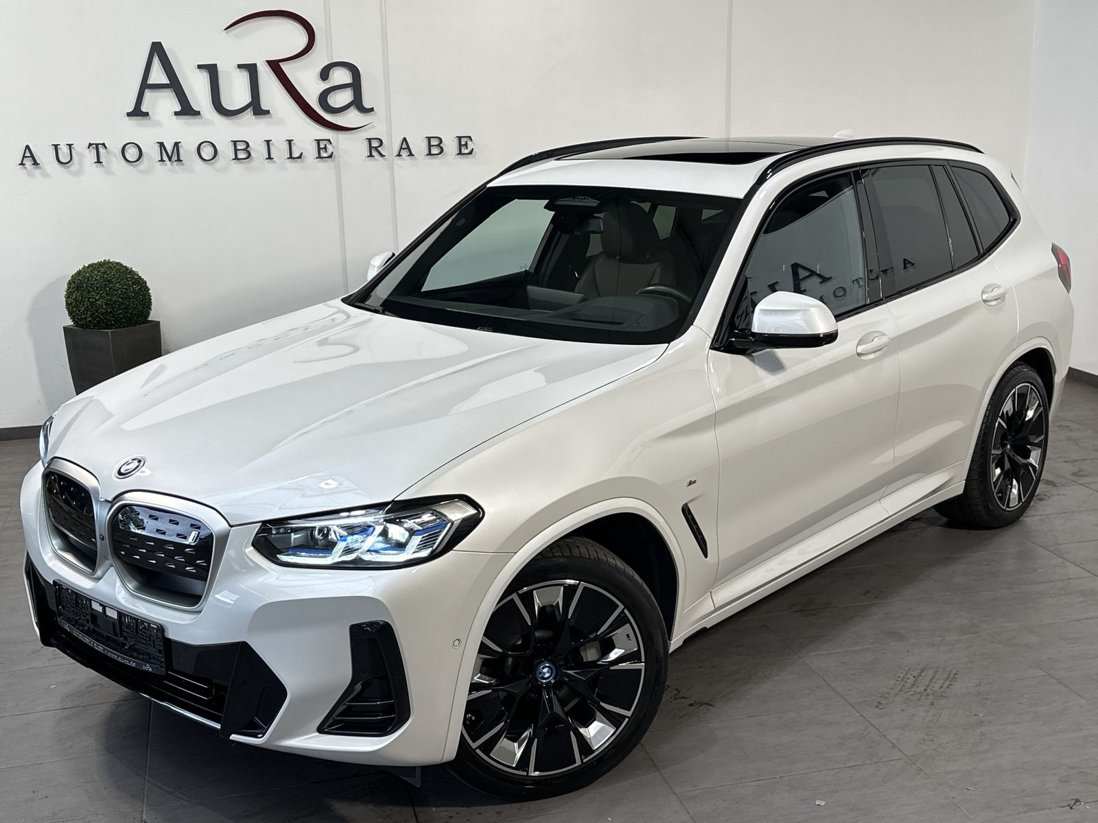 Fahrzeugabbildung BMW iX3 Impressive NAV+LASER+ACC+KAMERA+PANO+HUD+AHK