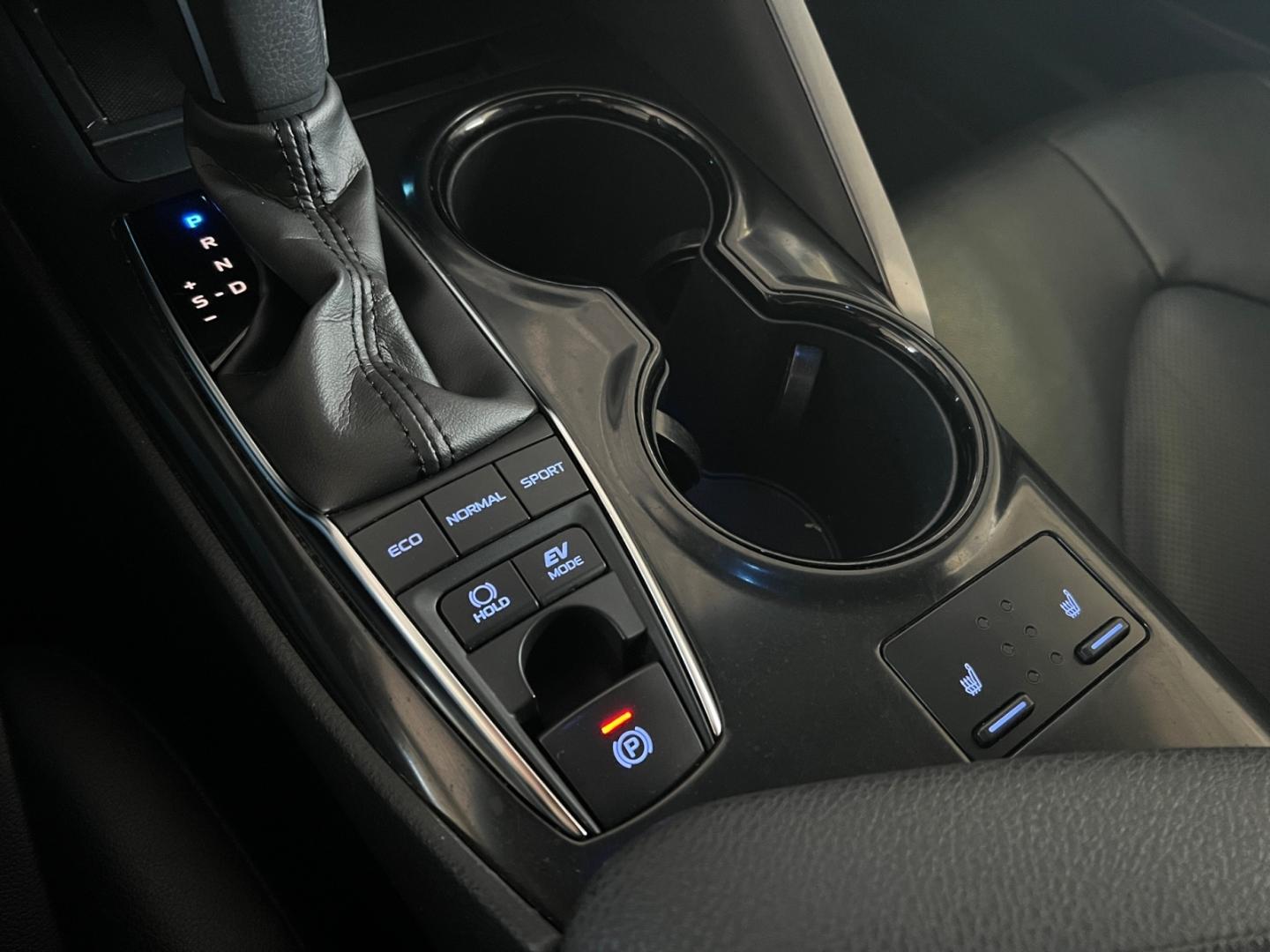 Toyota Camry Hybrid Business Edition *LED*el. Sitze*CAM