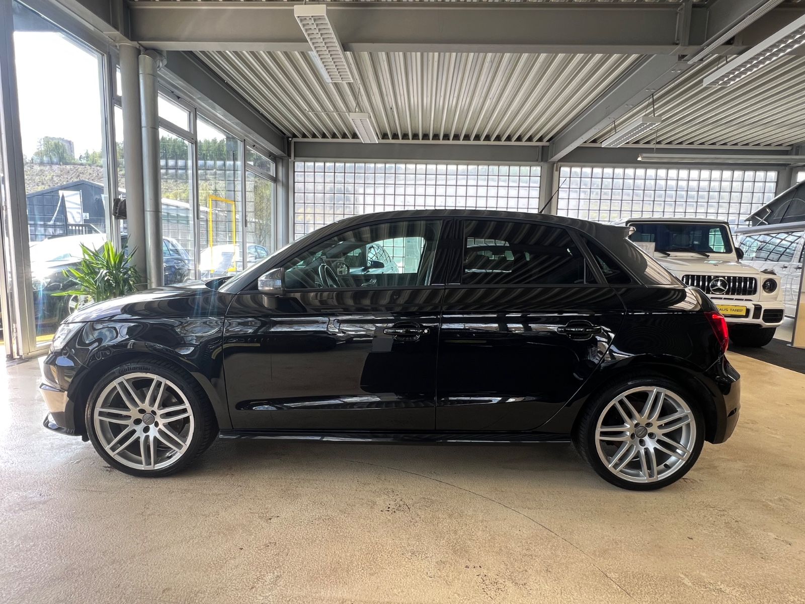 Fahrzeugabbildung Audi S1 Sportback 2.0 TFSI quattro *BI-COLOUR*