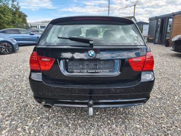 BMW 320 - 4