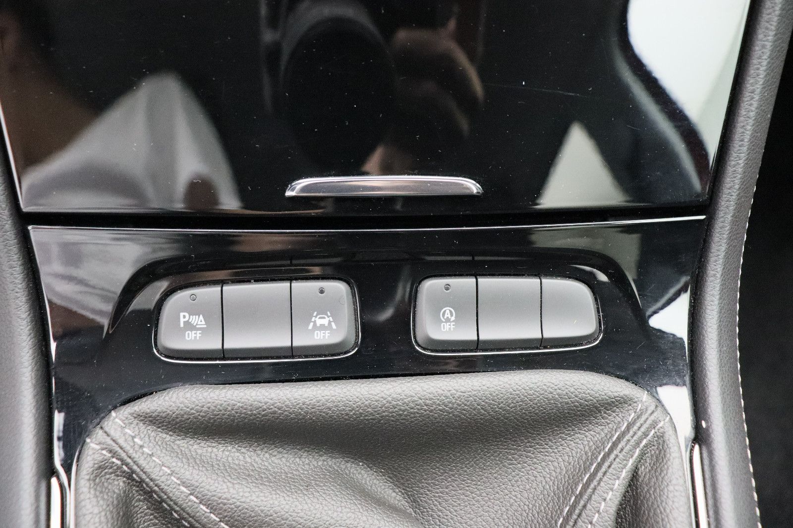 Fahrzeugabbildung Opel Grandland X 1.2 Elegance
