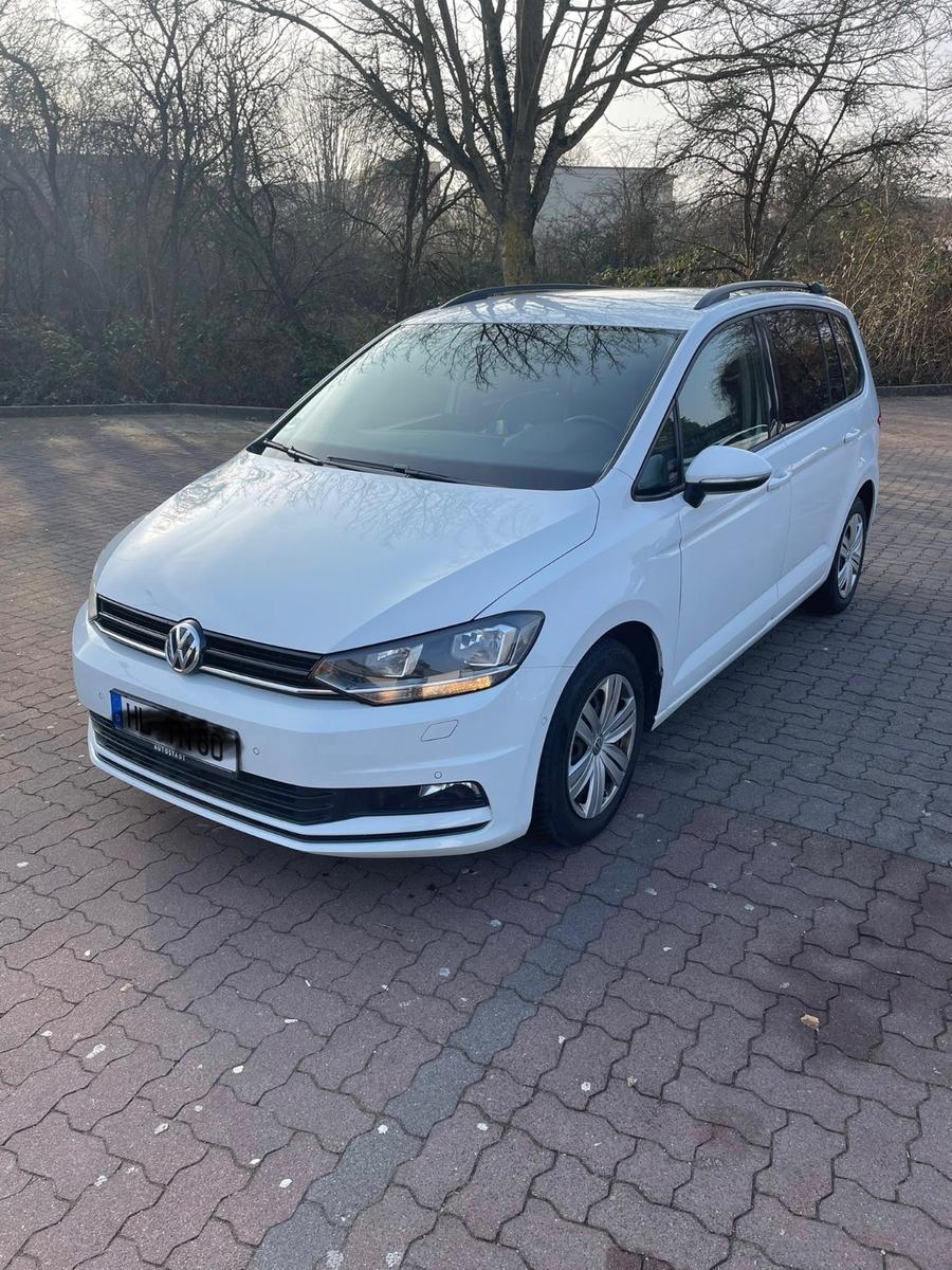 Volkswagen Touran 2,0 TDI SCR DSG 7 Sitzer, Navi