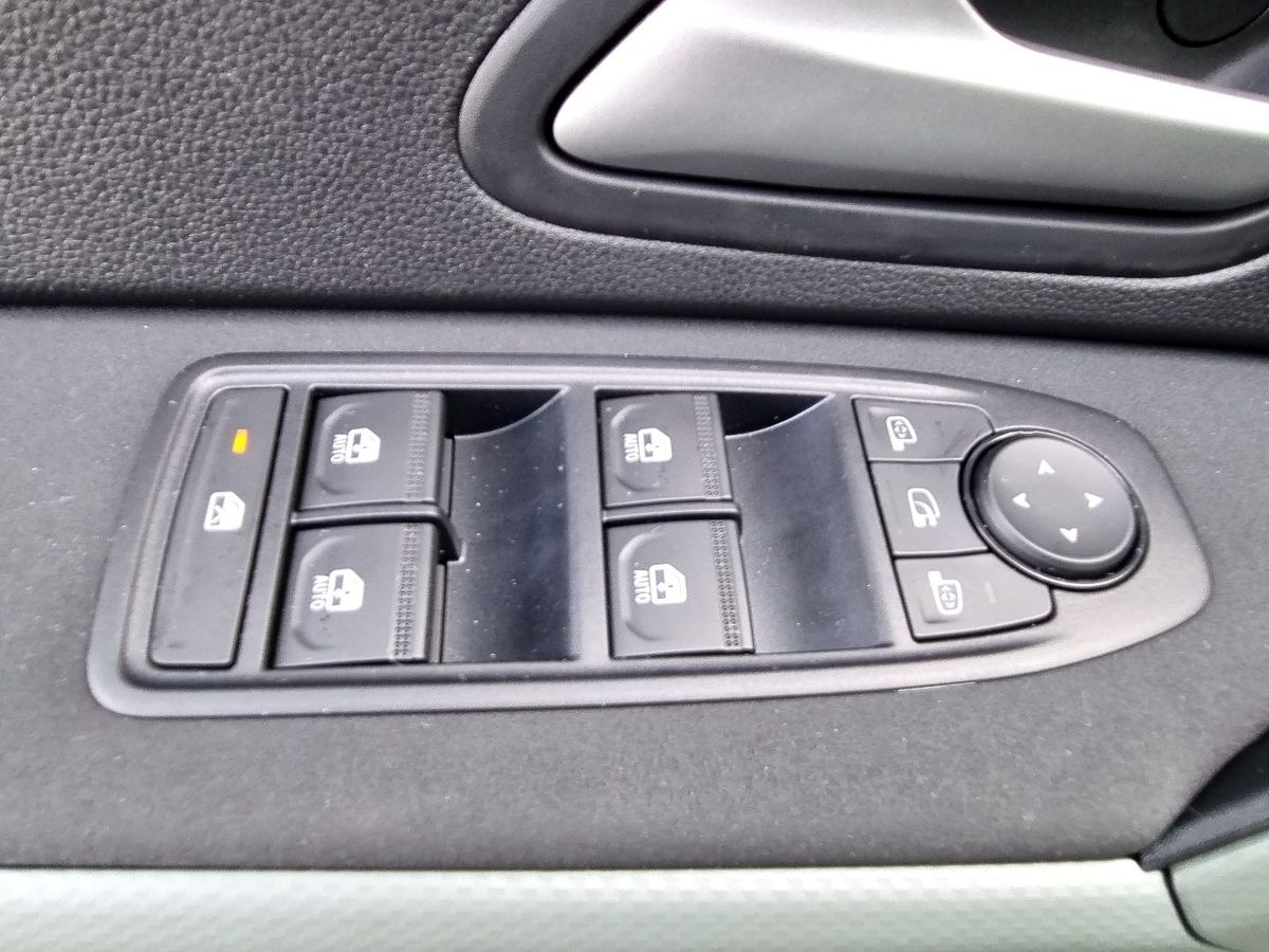 Fahrzeugabbildung Dacia Duster Extreme hybrid-G 150 4x4