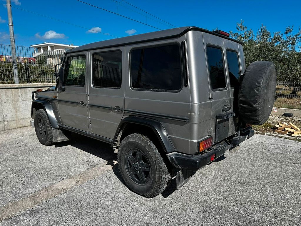 Mercedes-Benz G 270