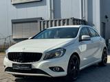 Mercedes-Benz A 180 A -Klasse A 180 BlueEfficiency/MFL/SHZ/NAV - Mercedes-Benz A 180 aus 2015