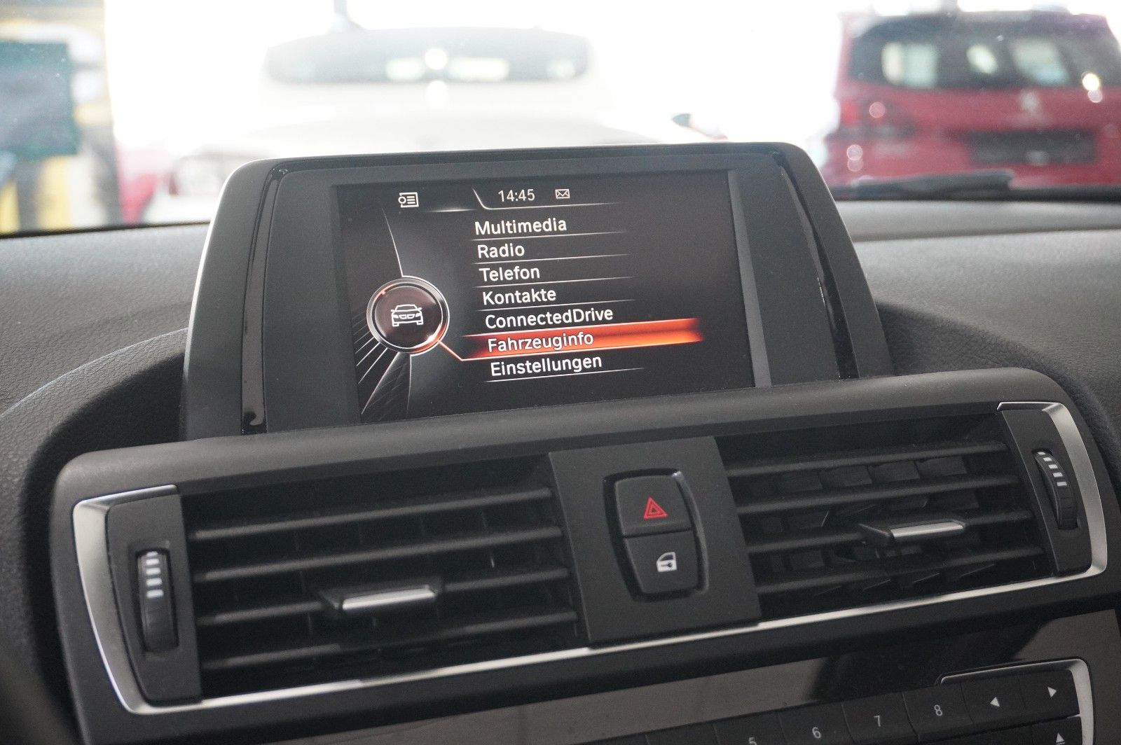 Fahrzeugabbildung BMW 220i COUPE SPORT LEDER/SHZ/PDC/USB/SCHIEBEDACH