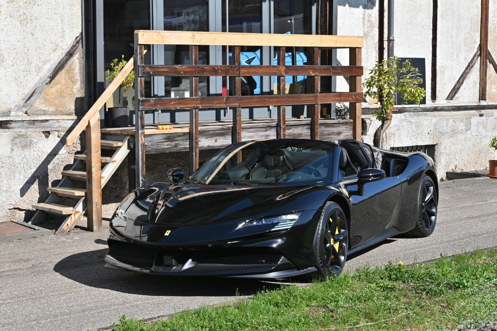 Ferrari SF90 Spider/Lift/Carbonsitze/JBL/Sofort/Deutsch!