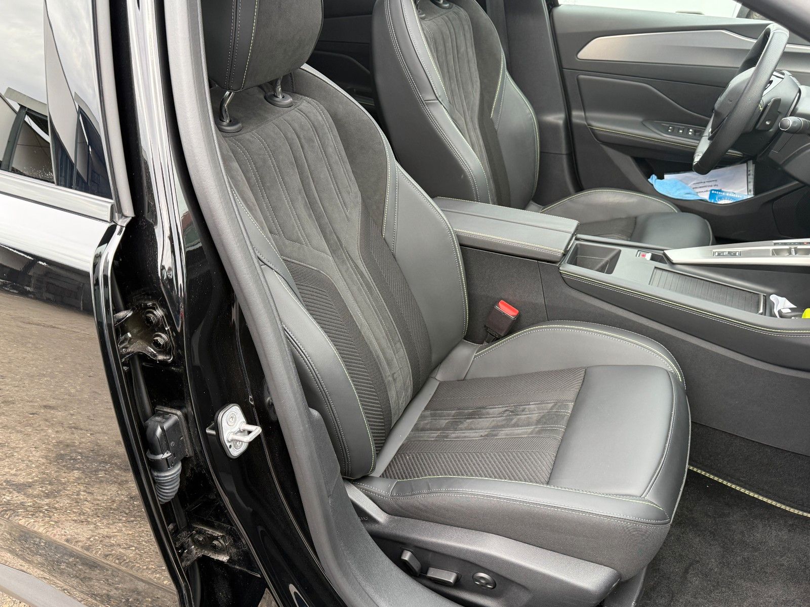 Peugeot 408 - Bild 6