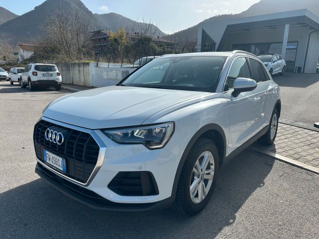 Audi Q3 35 TDI S tronic Business