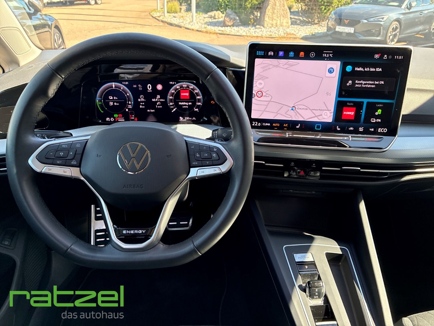 Fahrzeugabbildung Volkswagen Golf 1.5 TSI eHybrid Energy DSG Navi Kamera AHK