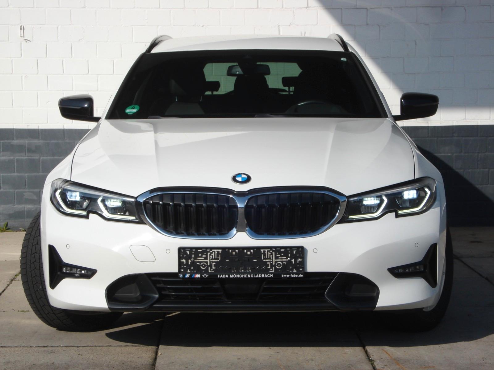 BMW 320dA Touring Sport Line Laser HUD Kamera Navi