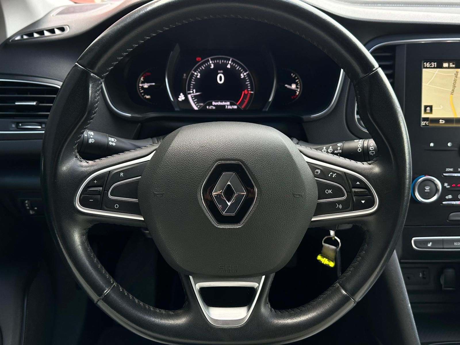 RENAULT Megane 1.3TCE ENERGY LIMITED* AHK#SHZ#TEMPO#NAVI - Image 11