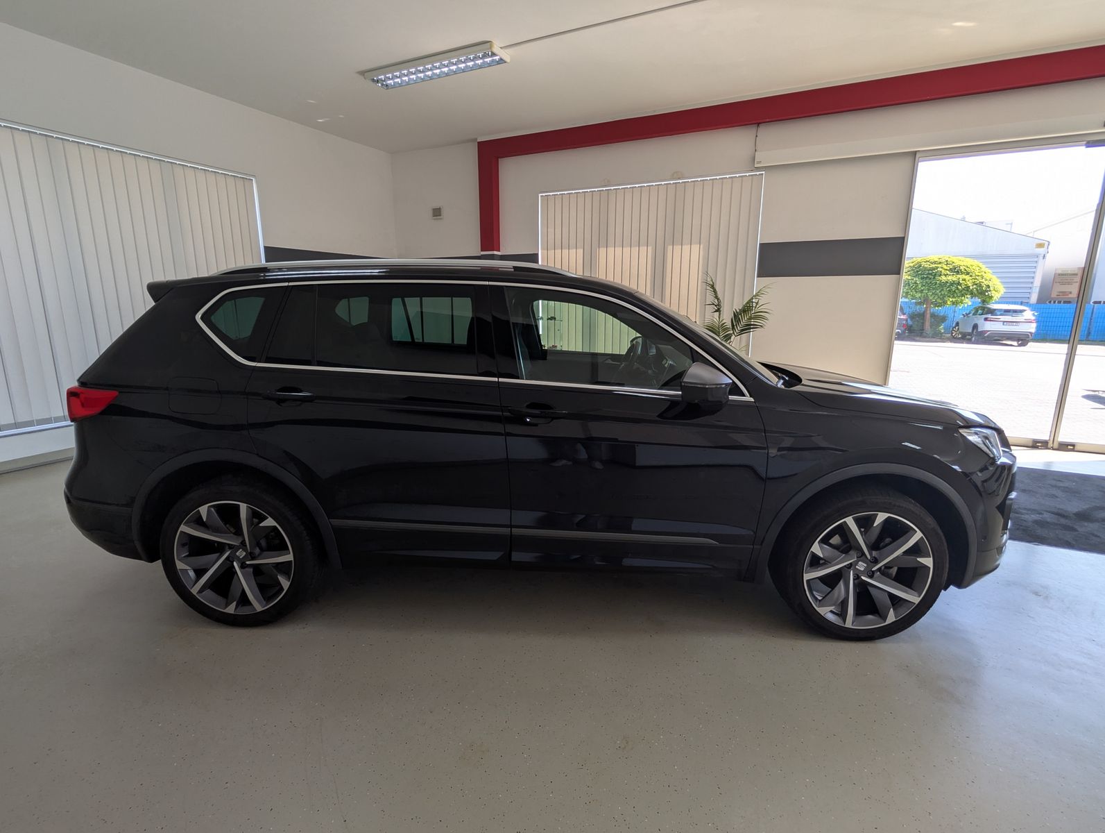 Fahrzeugabbildung SEAT Tarraco 2.0 FR ACC LED PANO AHK 360°KAMERA BEATS