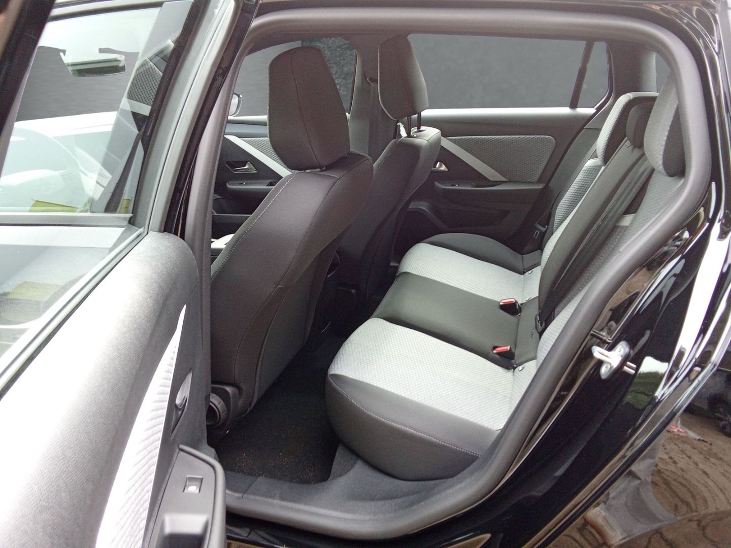 Opel Astra - Bild 9