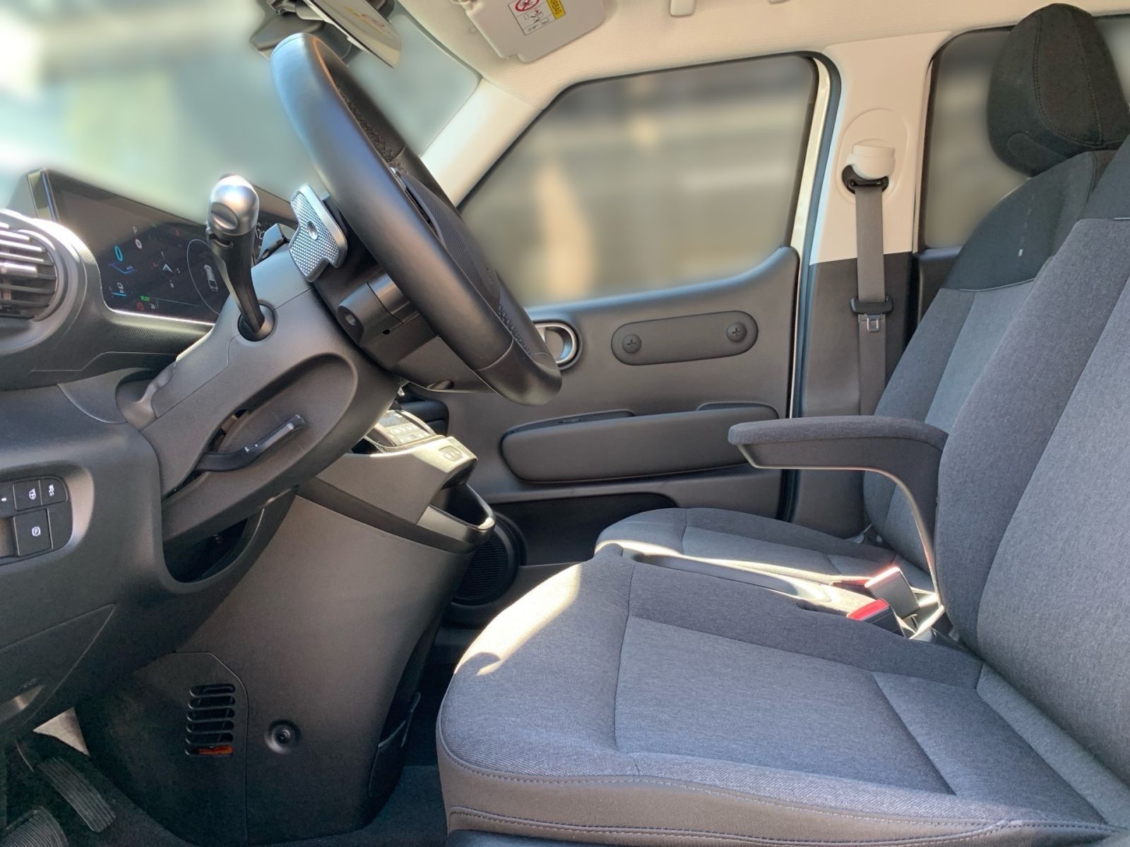 Fahrzeugabbildung Hyundai INSTER Trend Elektro 49 kWh Assistenz-Paket