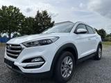 Hyundai Tucson blue 1.6 GDi 2WD Intro Edition - Hyundai TUCSON: Intro Edition