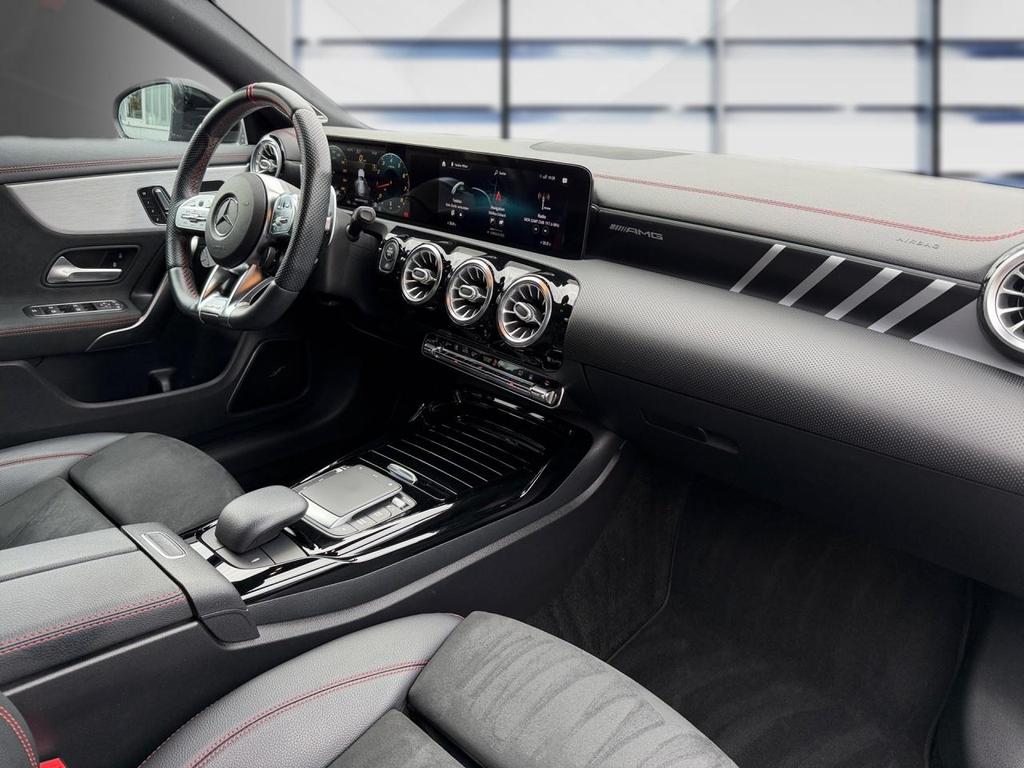 Mercedes-Benz CLA 35 AMG Shooting Brake