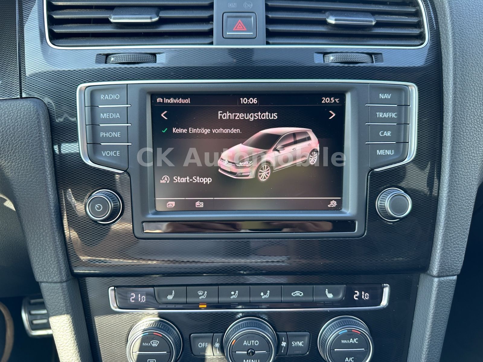 Fahrzeugabbildung Volkswagen Golf VII Lim. GTD BMT/DSG/Navi/Bi-Xenon/PDC