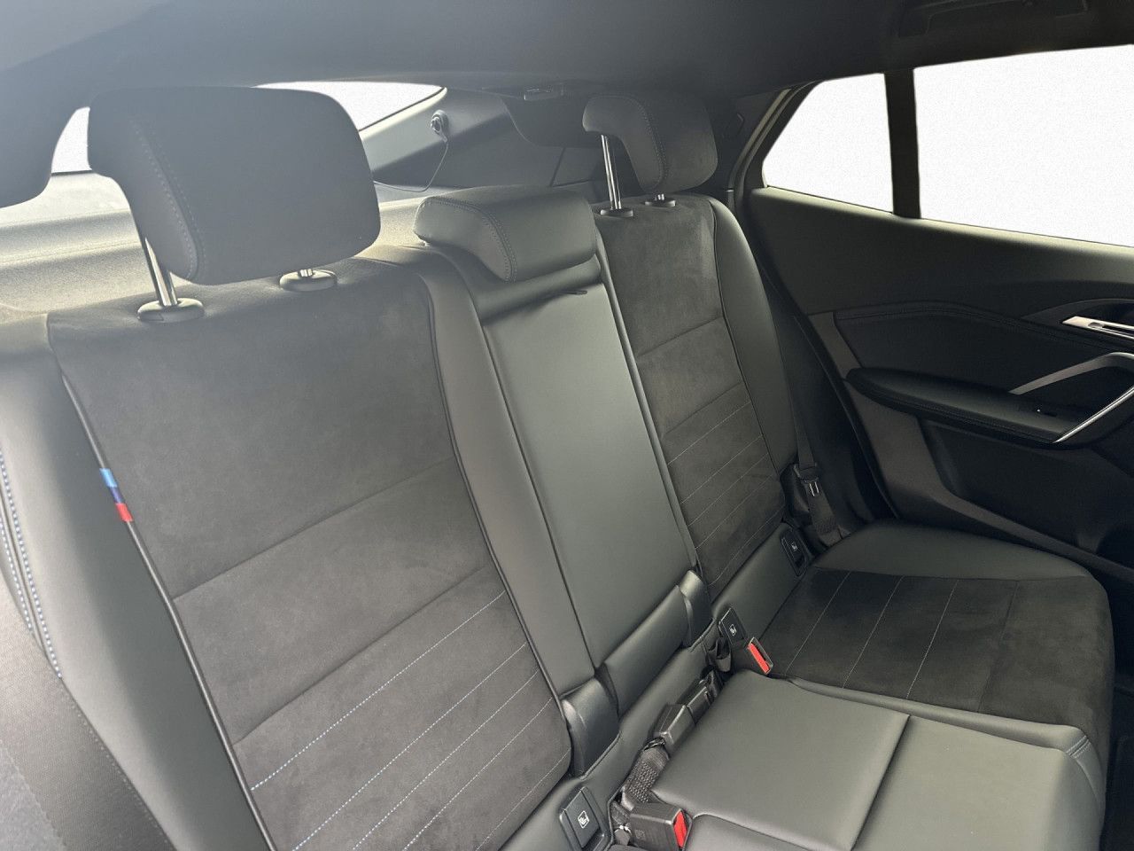 BMW iX2 - Bild 16