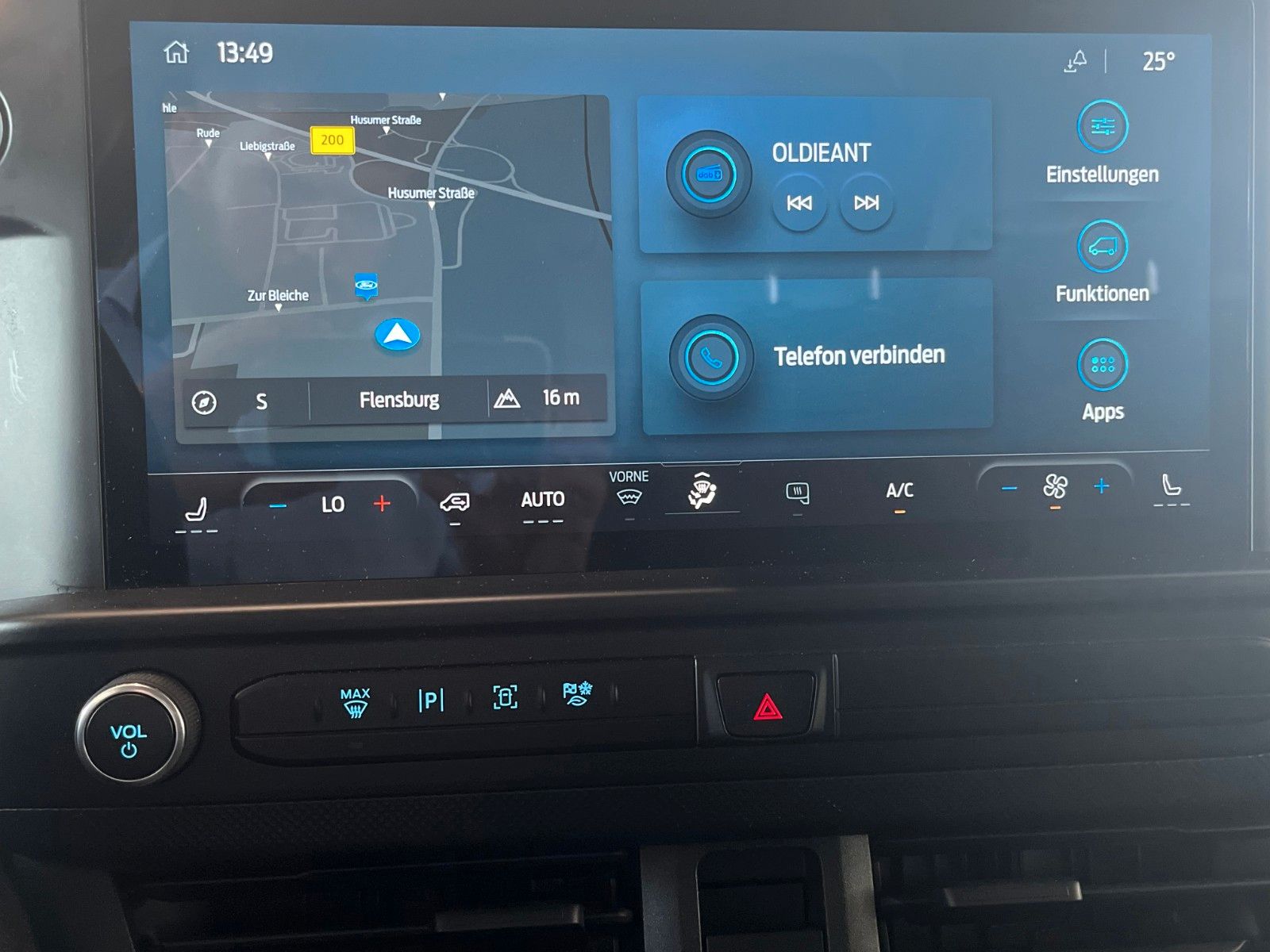 Fahrzeugabbildung Ford Transit Custom L1 TREND LED NAVI CAM ACC SHZ uvm