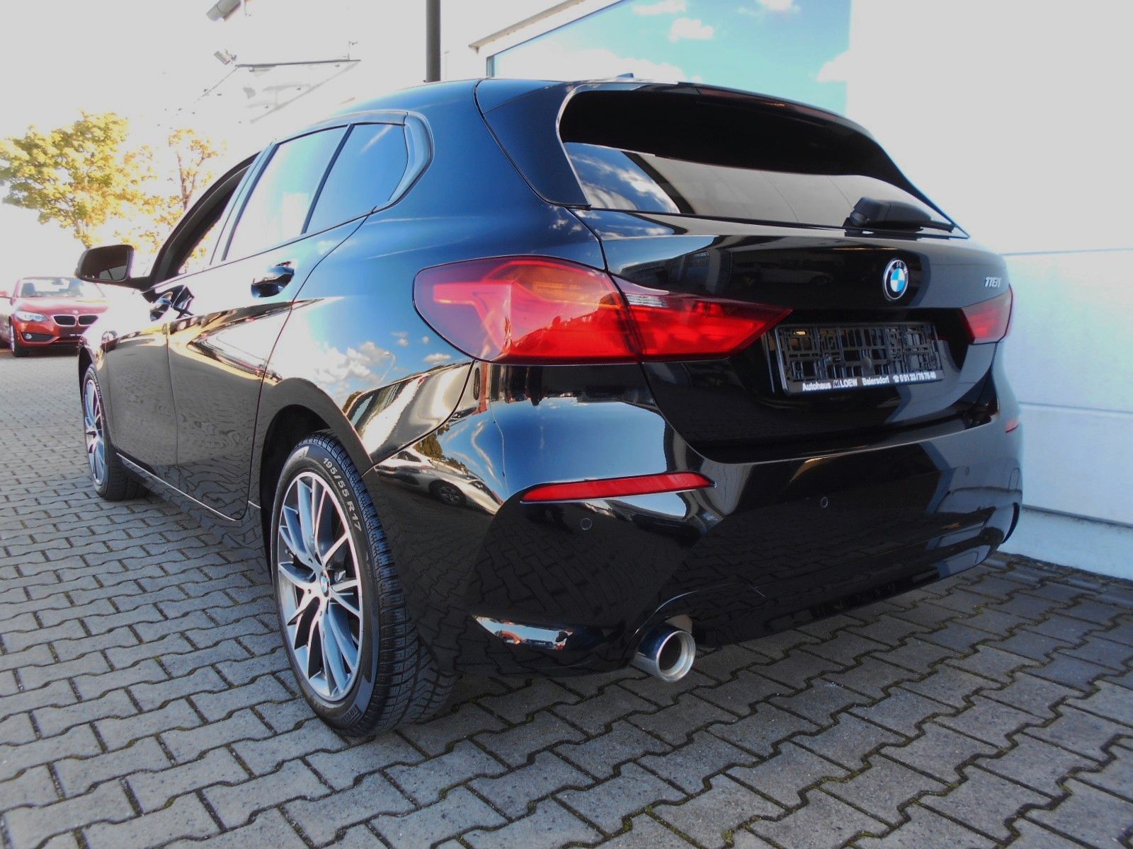 BMW 118iA -NAVI-WSITZHEIZUNG-PDC-TEMPOMAT-MFL-WLAN- imagem 3