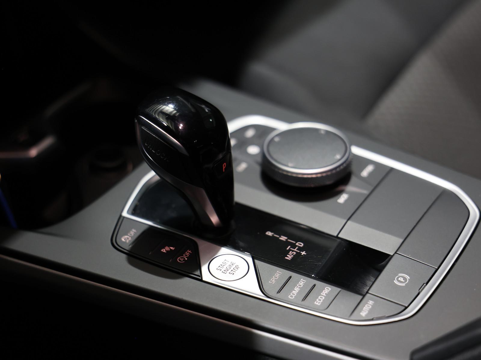 BMW 1 Series d Advantage / LED / LIVE-COCKPIT-PRO+NAVI+, миниатюра 14