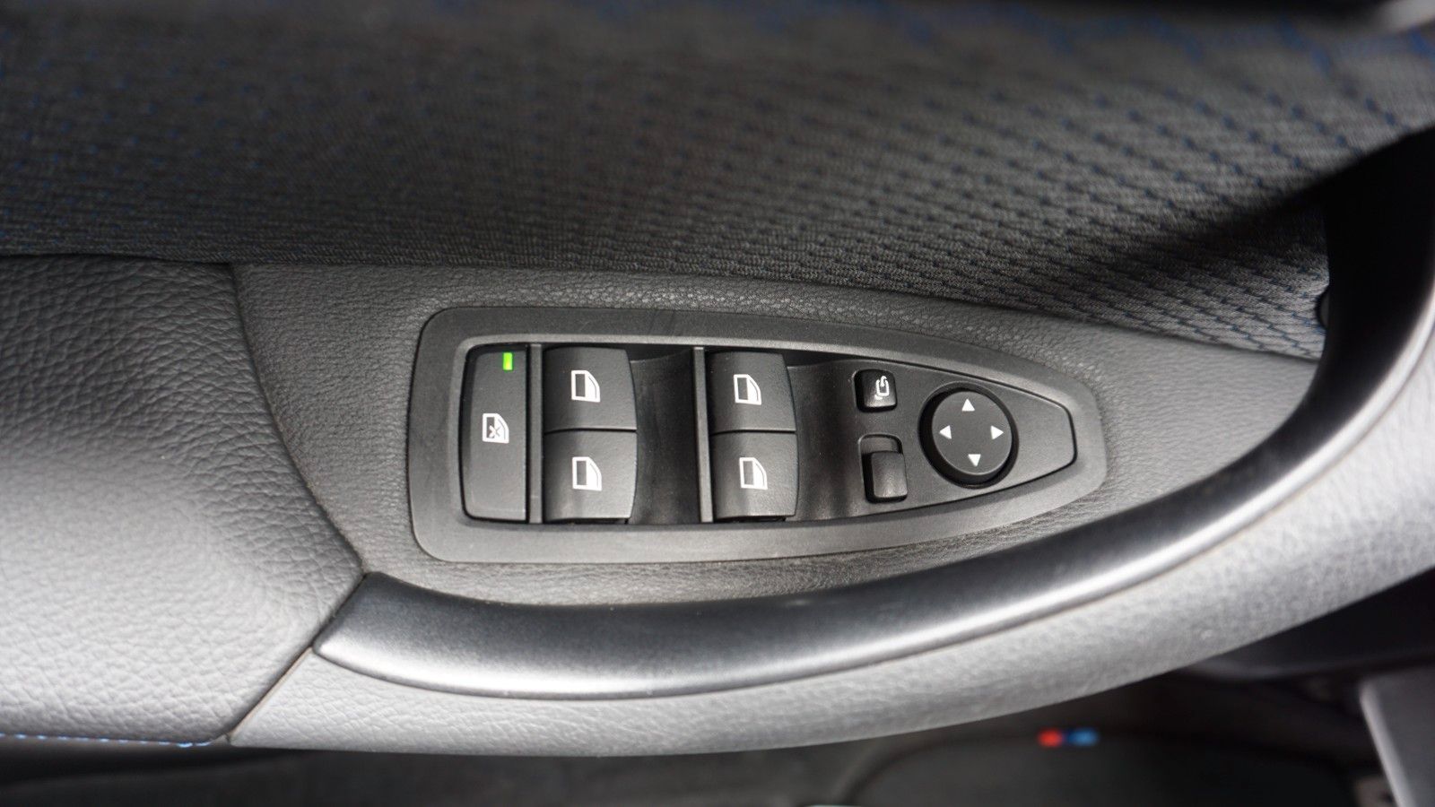 Fahrzeugabbildung BMW X1 sDrive 20 i M Sport,LED,Kamera,AHK, 8 fach be