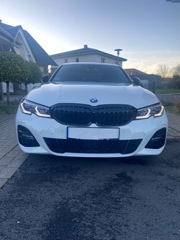 BMW 318d M Sport  Shadow-Line