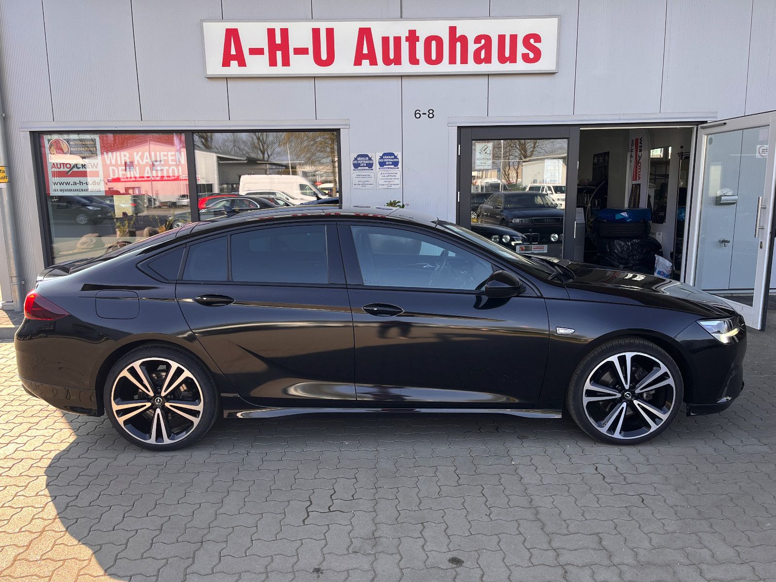 Fahrzeugabbildung Opel Insignia B Grand Sport Ultimate 2.0 Turbo Autom.