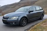 Skoda Škoda Octavia Combi Elegance aus erster Hand