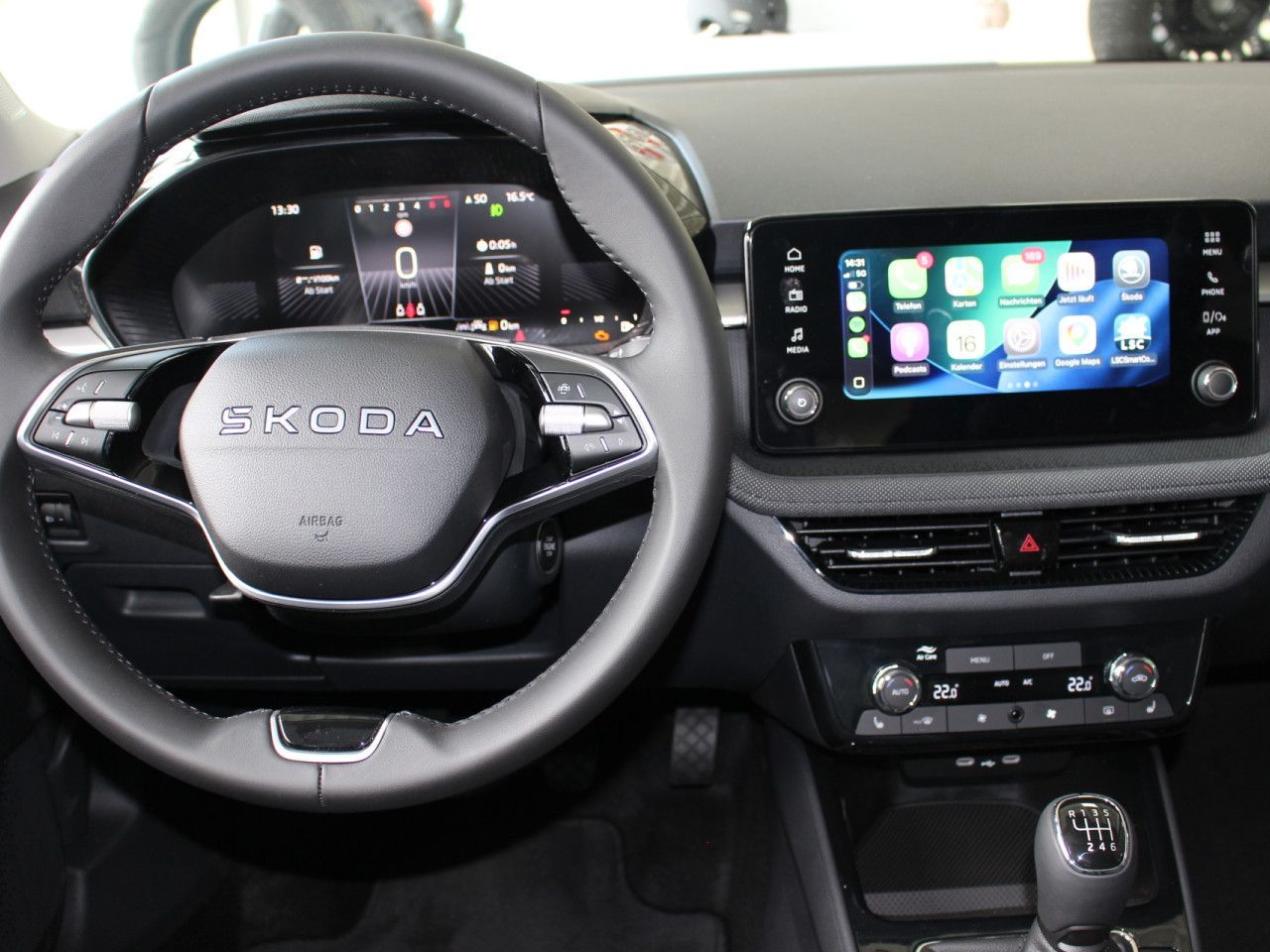 Fahrzeugabbildung SKODA Fabia 1.0 TSI Selection RFK/APP/SHZ/LANE