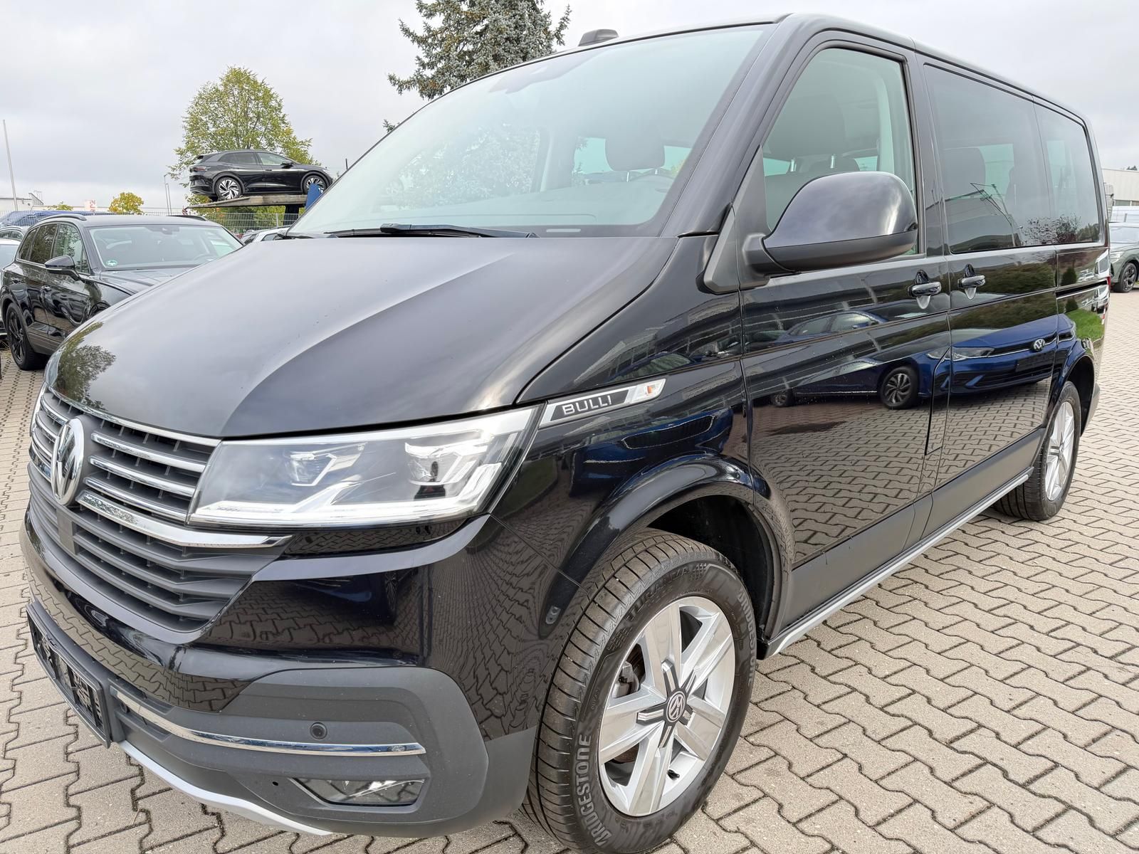 Volkswagen T6.1 Kombi "BULLI" 2.0TDI LED AHK Navi Kamera