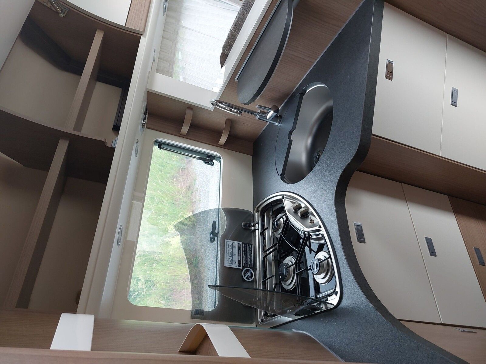 Fahrzeugabbildung Malibu T 490 LE Automatik SkyView Media