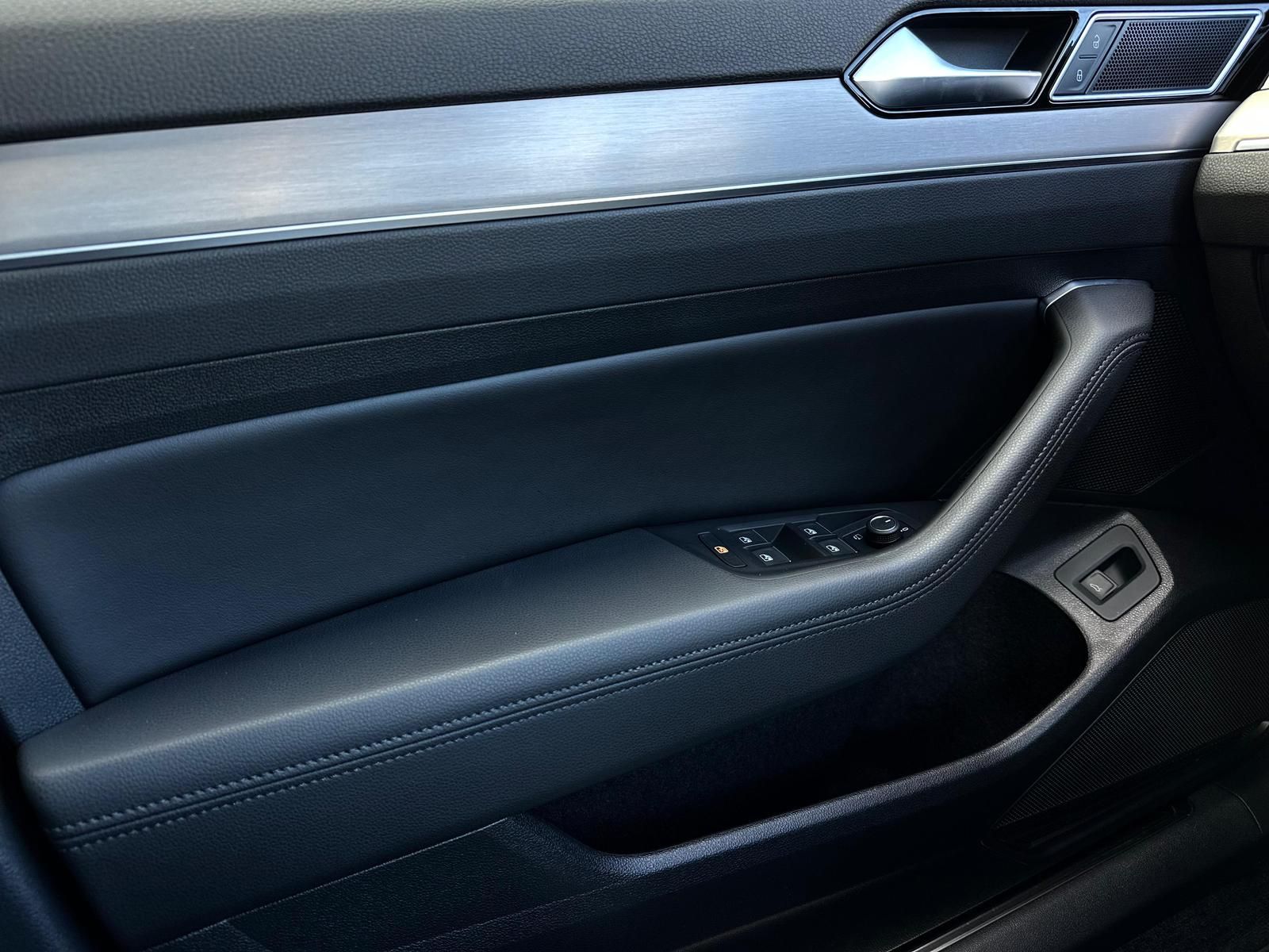 VW Passat 2.0TDI HIGHLINE 4M - Image 17