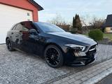 Mercedes-Benz A 220 d 8-fach bereift mit AHK