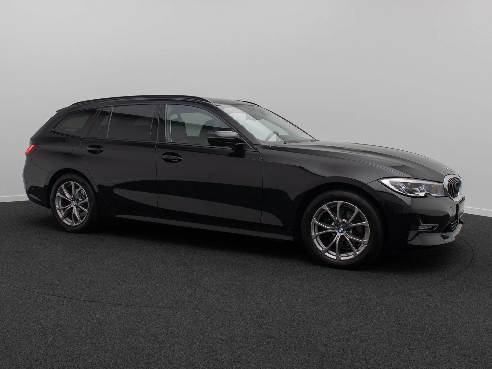Fahrzeugabbildung BMW 320i Sport Line Laser DAB Kamera HiFi ACC Alarm