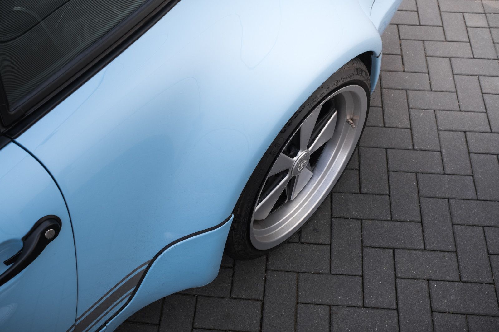 Fahrzeugabbildung Porsche 964 WTL Coupe by APCarDesign - TRAUMAUTO
