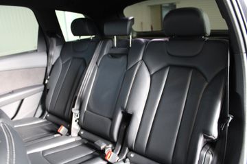 Audi Q7 - 7