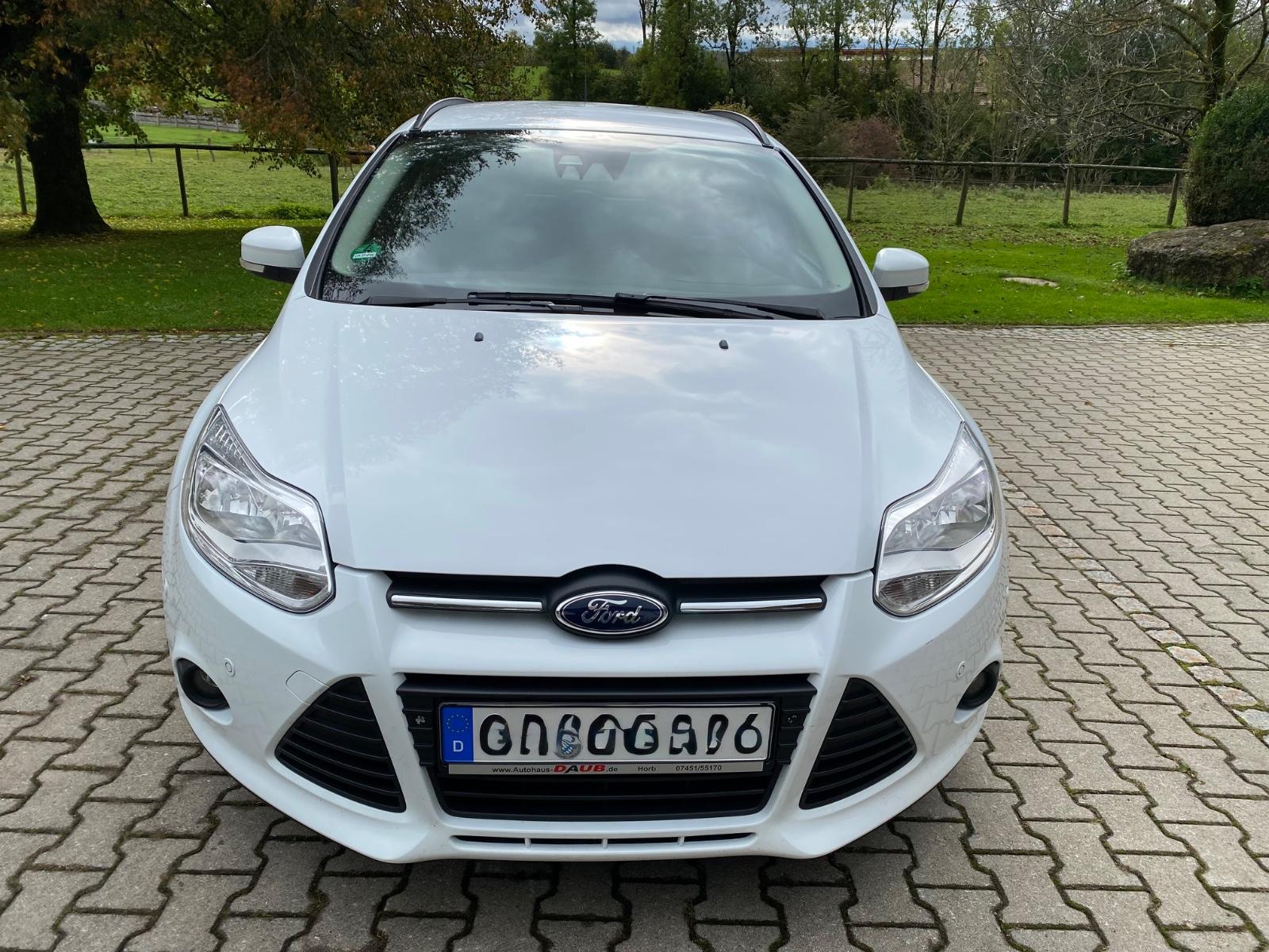 Ford Focus 2014 — фото 15