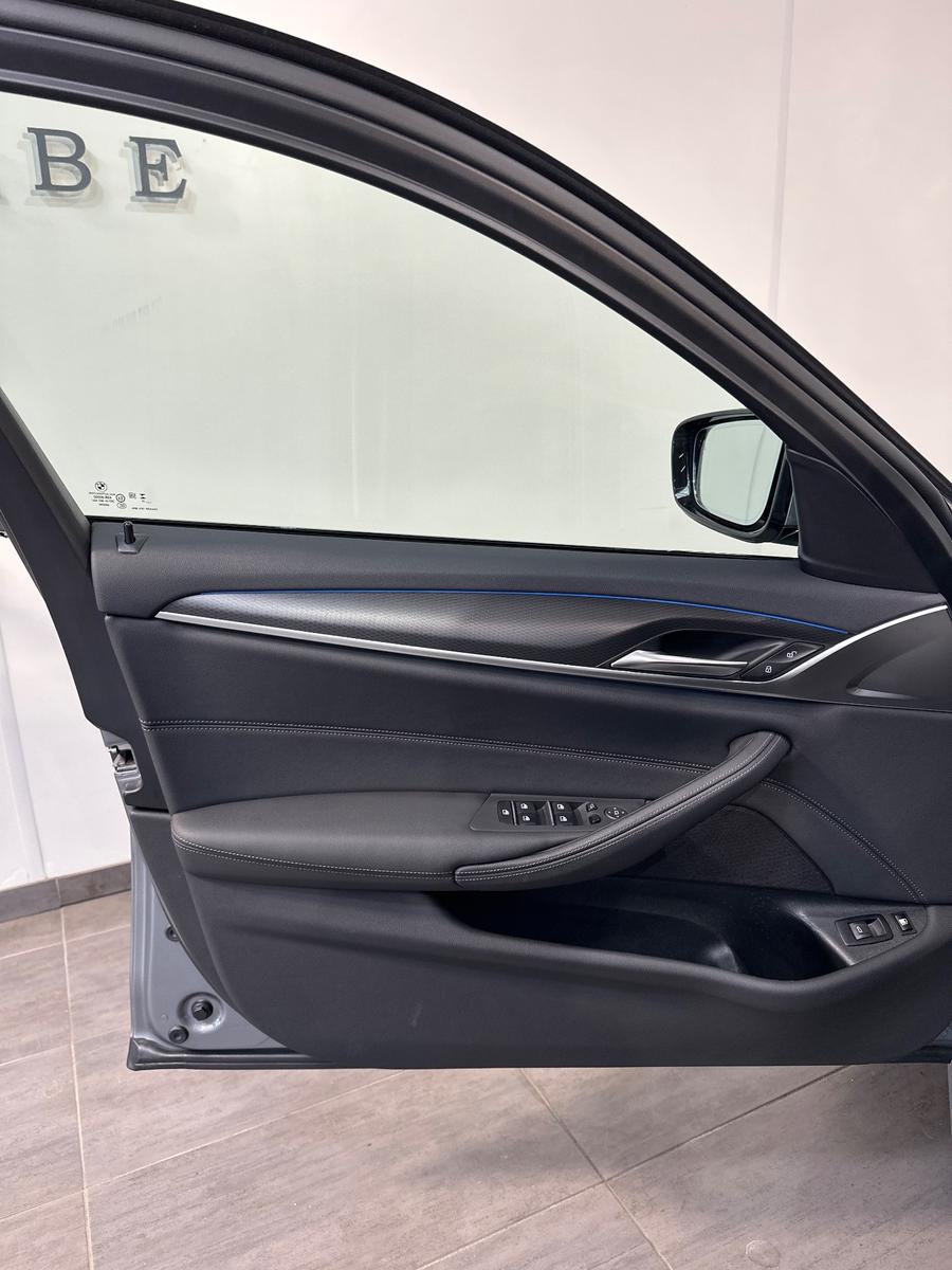 BMW 530 e Touring M-Sport NAV+LED+AHK+ACC+360°+18ZO