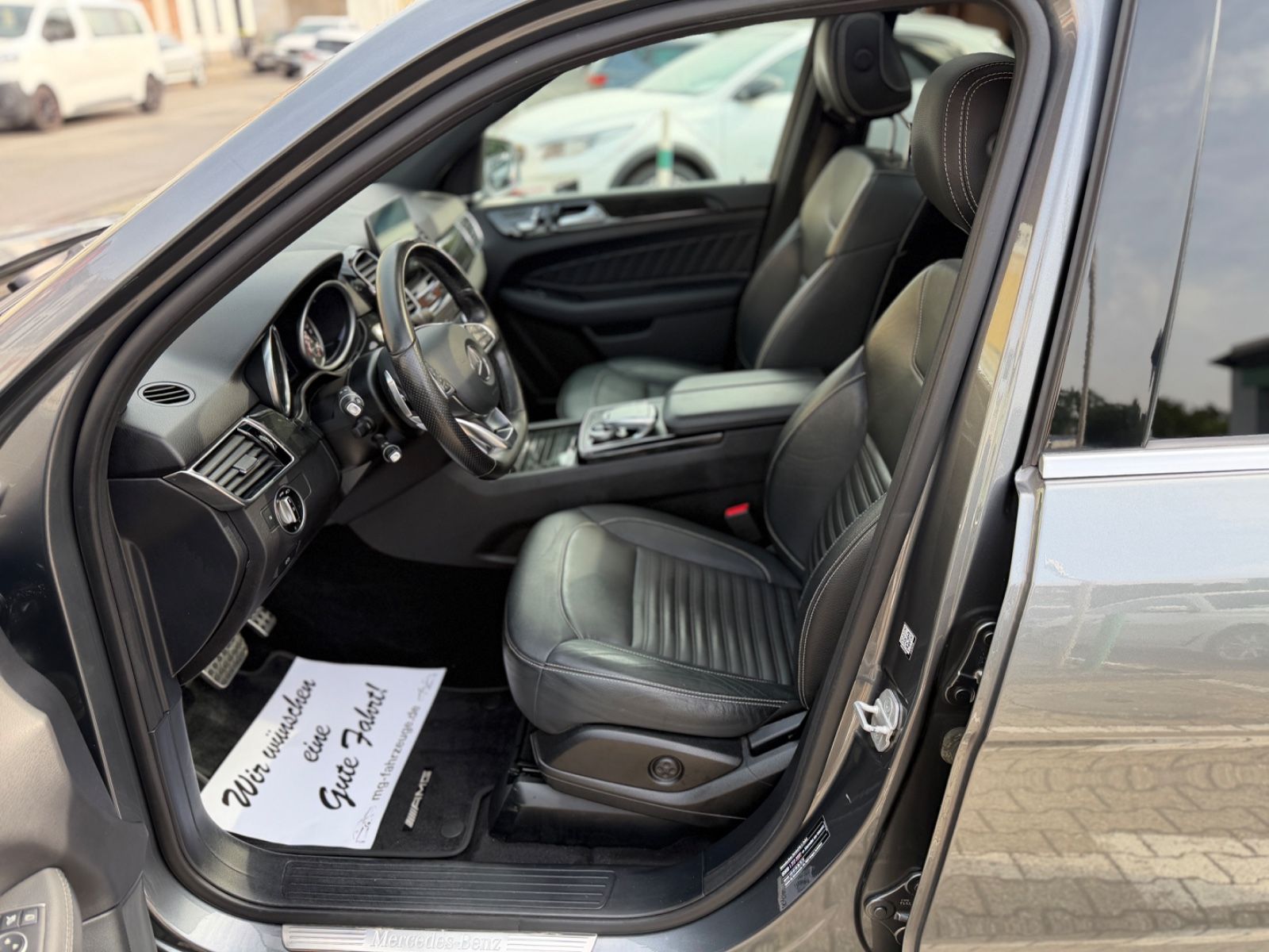 Fahrzeugabbildung Mercedes-Benz GLE 350 d 4Matic AMG LINE NEUER MOTOR VOLLAUSST.