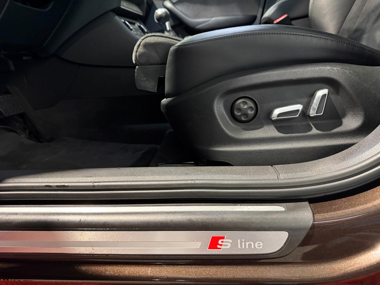 Audi Q3  S Line Sport  LED AHK  Navi