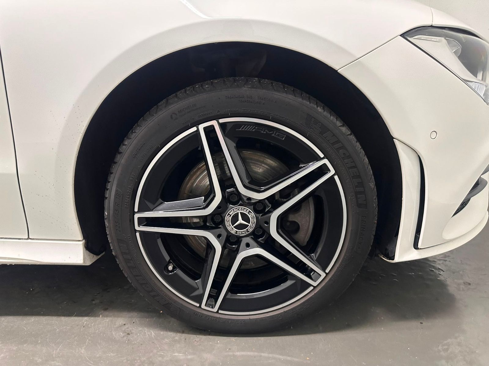 Fahrzeugabbildung Mercedes-Benz CLA 250 e Shooting Brake *AMG-LINE*PANORAMA*AHK*