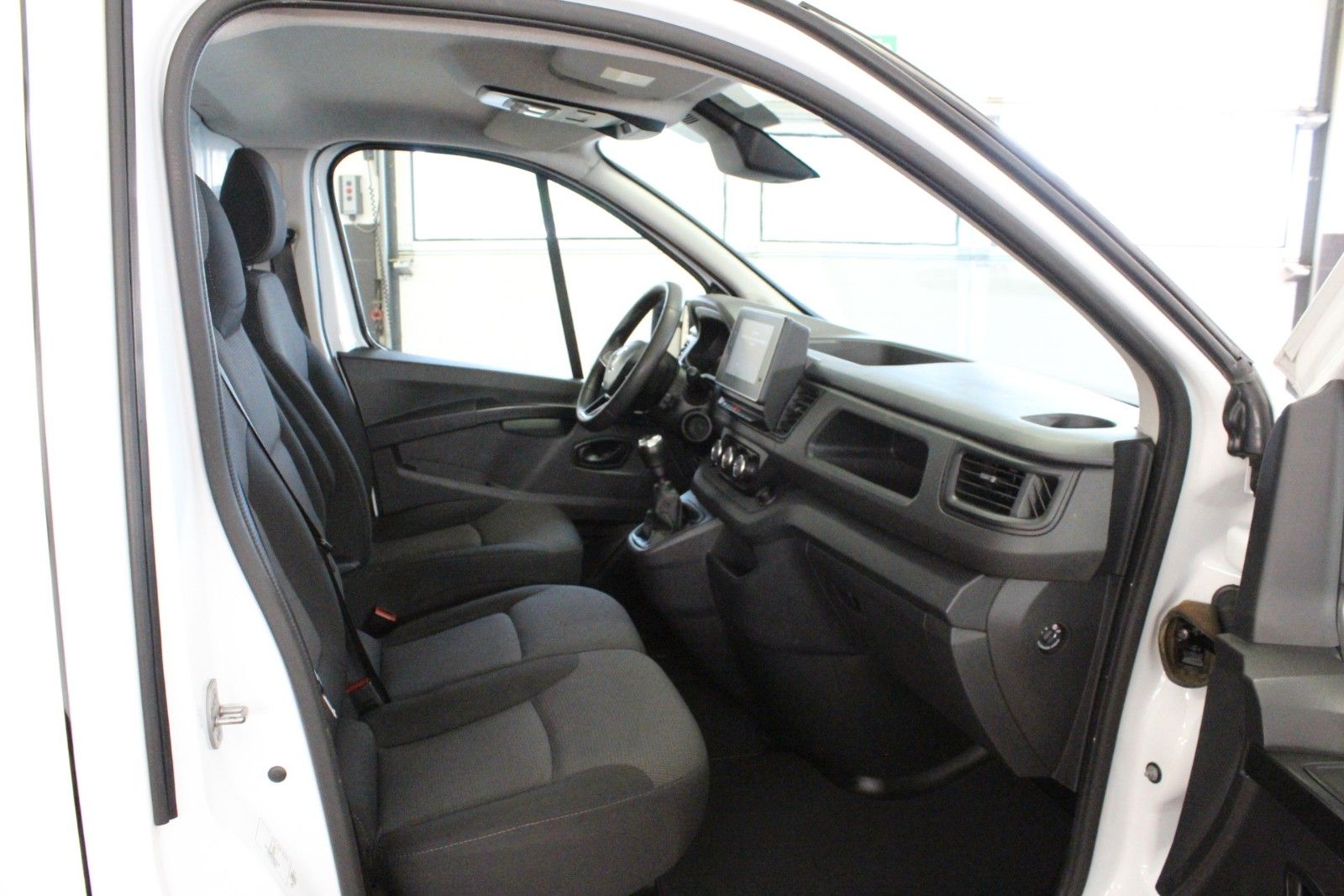 Fahrzeugabbildung Renault Trafic Kasten L1H1 3,0t Komfort *AHK*