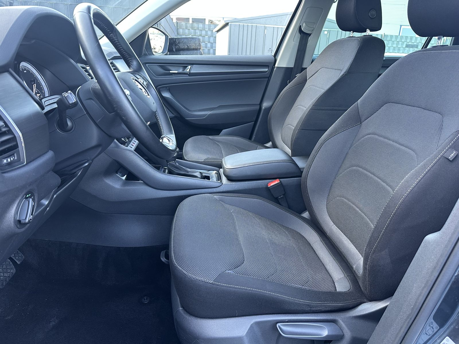 Fahrzeugabbildung SKODA Kodiaq 2.0 TDI DSG 7-Sitzer Ambition NAV+LED+KAM