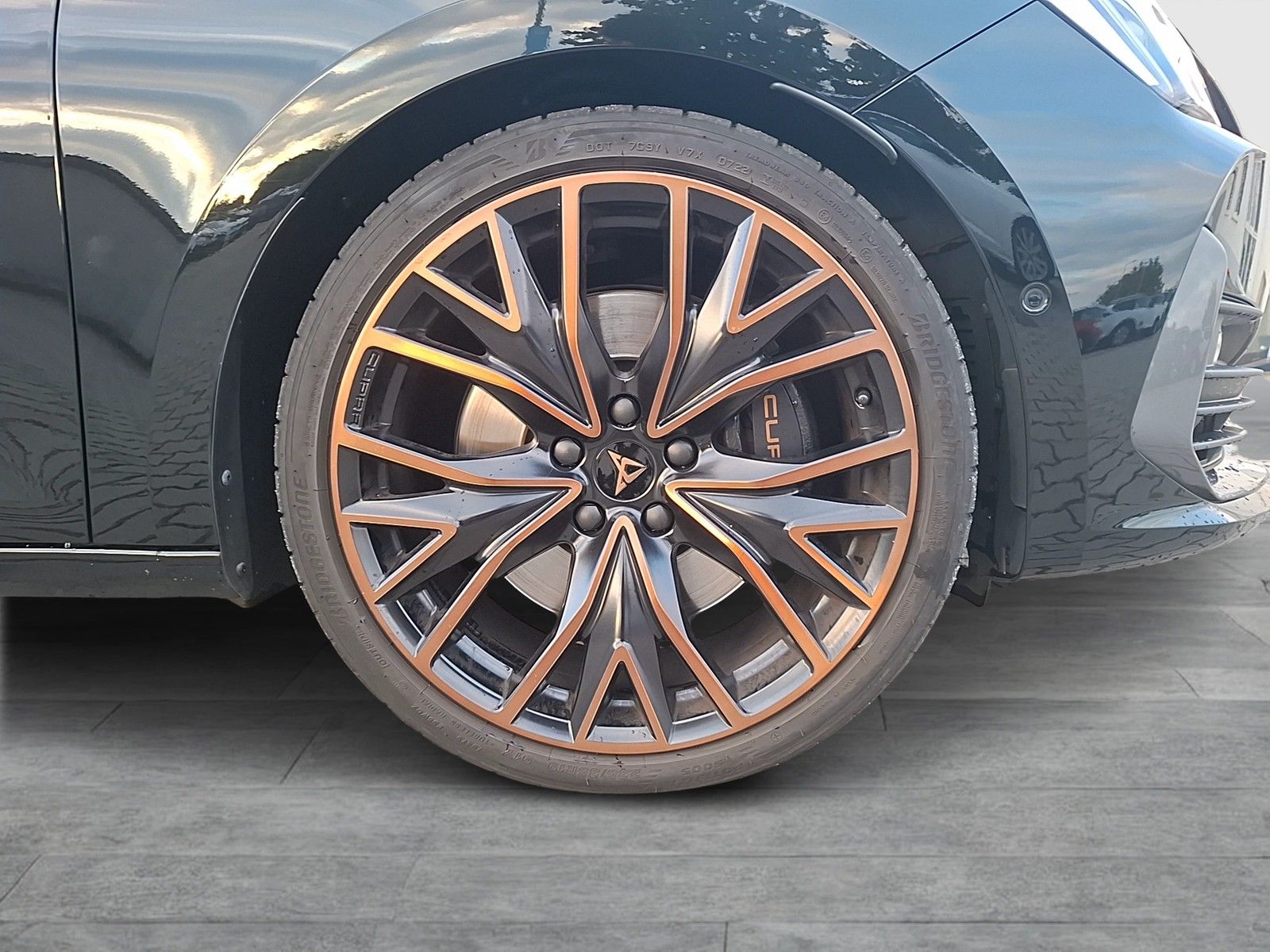 Fahrzeugabbildung CUPRA Leon ST VZ 4Drive DSG LED AHK Navi AID ACC RFK S