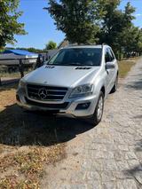Mercedes-Benz ML 300 CDI 4MATIC BlueEFFICIENCY - - gebrauchte Mercedes-Benz ML 300 aus dem Jahr 2010