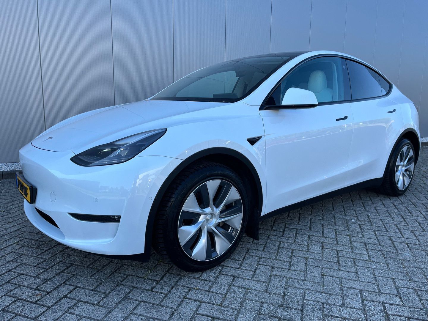 Tesla Model Y Long Range AWD 75 kWh/ SOH 90% imagem 2